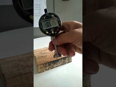 เครื่องวัดความหยาบผิวแบบพกพา ASTMD 6500um ใช้พลังงานจากแบตเตอรี่