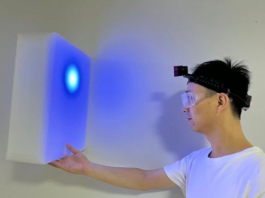 40 × 38 มิลลิเมตร ความยาวคลื่นสูงสุด โคมไฟ UV ปรับได้ สําหรับใส่หัวและหมวก