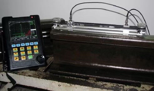 FD-GT-1010 ดิจิตอล 5.7 นิ้ว TFT Screen Ultrasonic Defect Detector Square Wave Drive Railway Pressure Vessel NDT Tester เครื่องตรวจสอบความดันของเรือทางรถไฟ