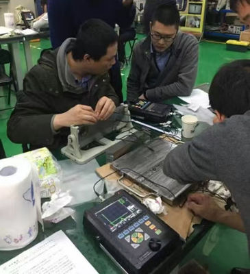 FD-GT-1010 เครื่องตรวจจับข้อบกพร่องแบบอัลตราโซนิก ขับเคลื่อนด้วยคลื่นสี่เหลี่ยม หน้าจอ TFT ขนาด 5.7 นิ้ว สำหรับการตรวจสอบภาชนะรับแรงดันและรางรถไฟ