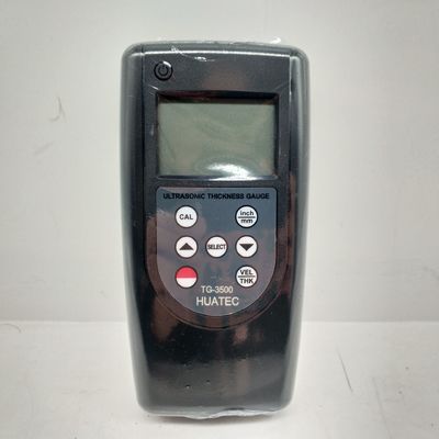 TG-3500 เครื่องวัดความหนาของผนังแบบดิจิตอลแบบพกพาแบบฉีดฉาก เครื่องวัดความหนาของผนังของภาชนะสําหรับถังเก็บน้ํามันหม้อ