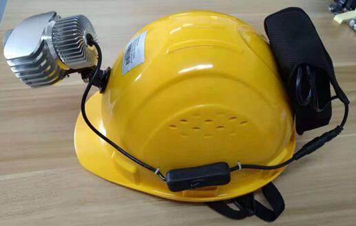 เครื่องตรวจสอบความบกพร่องแม่เหล็กแสง UV-150