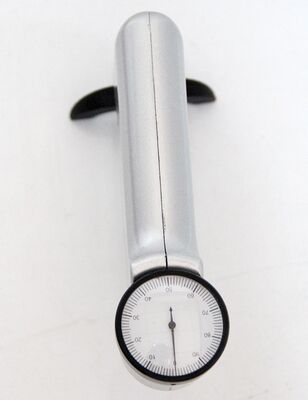 เพื่อทดสอบความแข็งของอะลูมิเนียมและโลหะผสมอะลูมิเนียมด้วยเครื่องทดสอบความแข็งแบบ Barcol Impressor