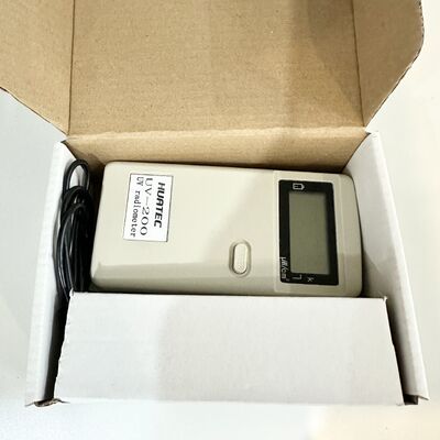 UV-200 ขนาดกะทัดรัด UV Radiometer หลายความยาวคลื่น Probes Low Stray Light 9V แบตเตอรี่ UV Lamp Irradiance เครื่องมือวัด