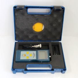 เครื่องทดสอบสั่นสะเทือนหลายฟังก์ชันสําหรับการอ่านที่แม่นยํา 10Hz ถึง 1KHz 10Hz ถึง 10KHz 0.1-200m/s ตัวชี้วัดแบตเตอรี่ต่ํา